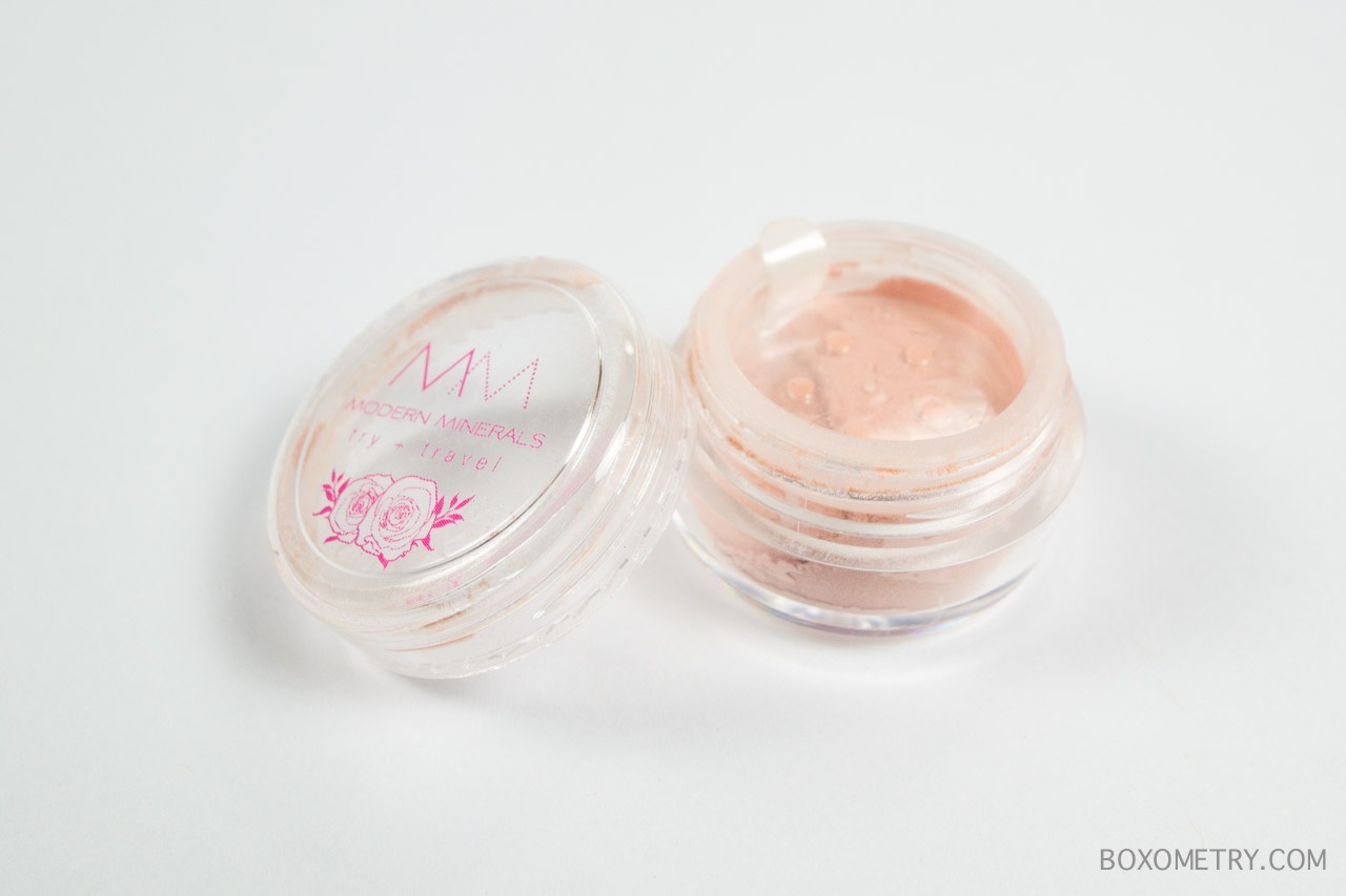 Boxometry Petit Vour August 2015 Review - Modern Minerals Tea Rose Finishing Glow